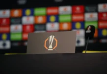 Martin O’Neill po porażce Celticu z Ferencvárosem: „Pierwsza groźna akcja rywala zakończyła się golem” Liga Europy - logo 3 mikrofon konferencja